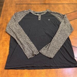 Hurley Men's Black and Gray Long Sleeve Tee